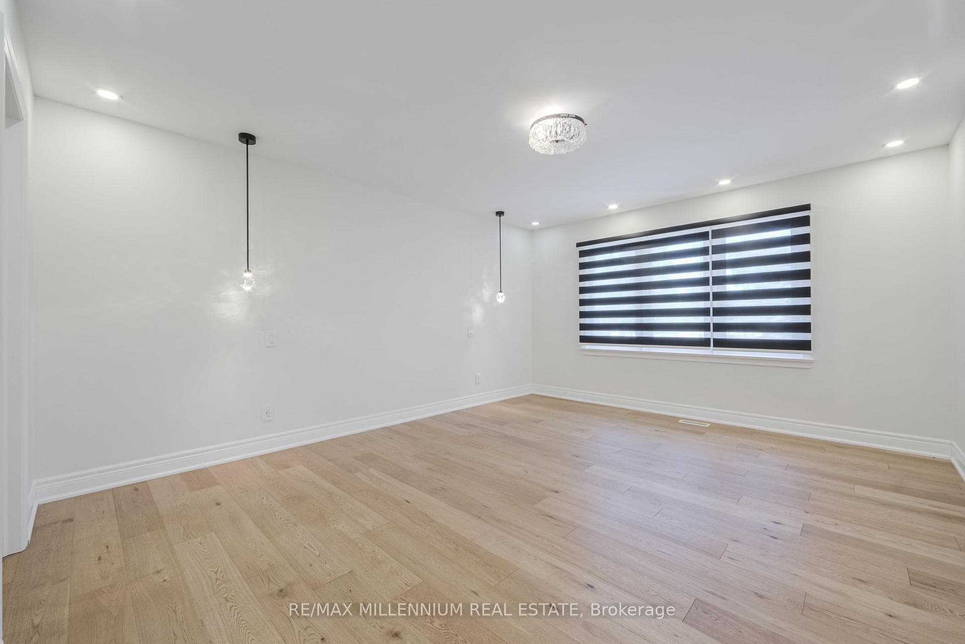 1285 Rebecca Street photo 31