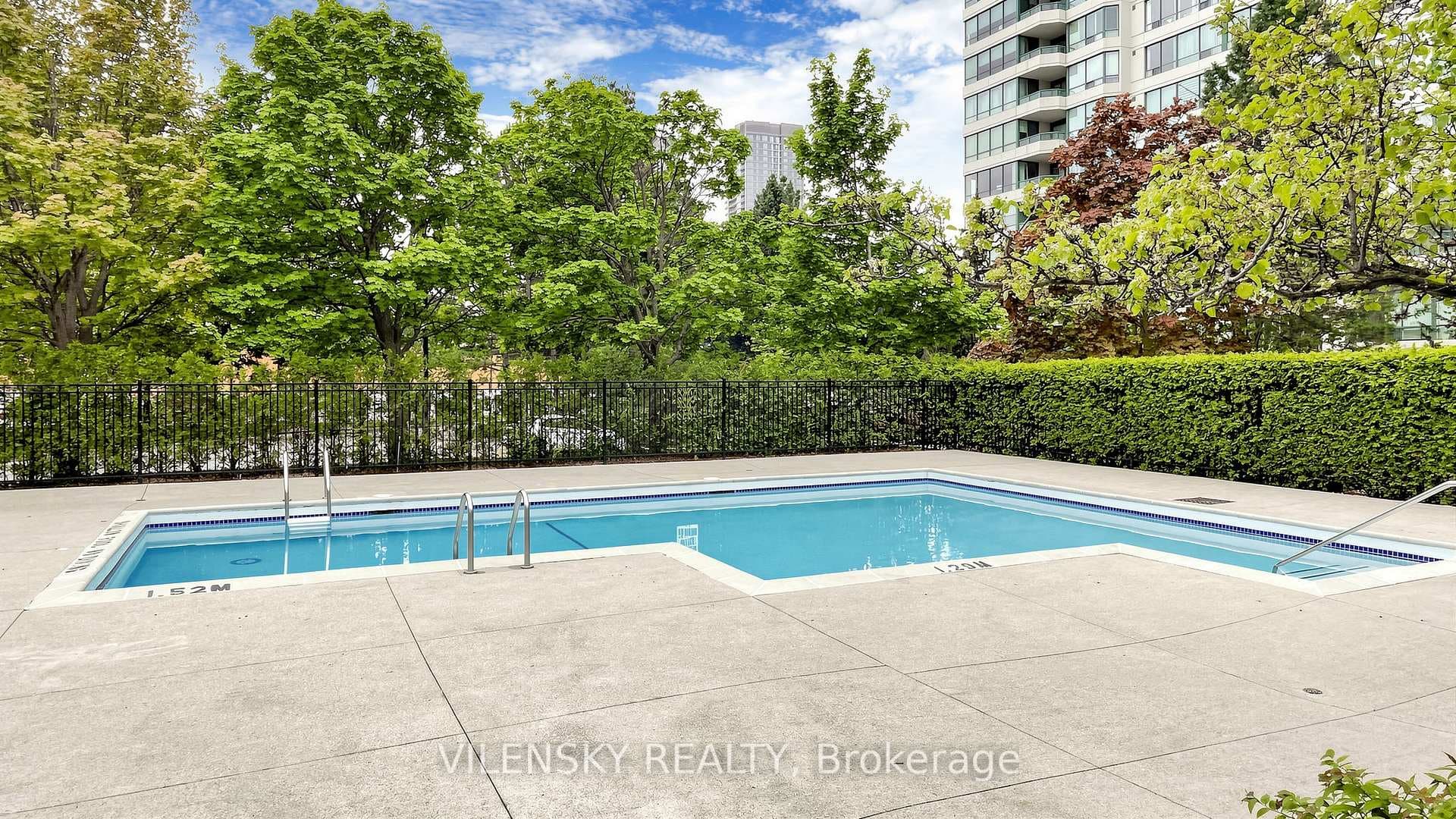 110 Promenade Circle Unit 1402 photo 34