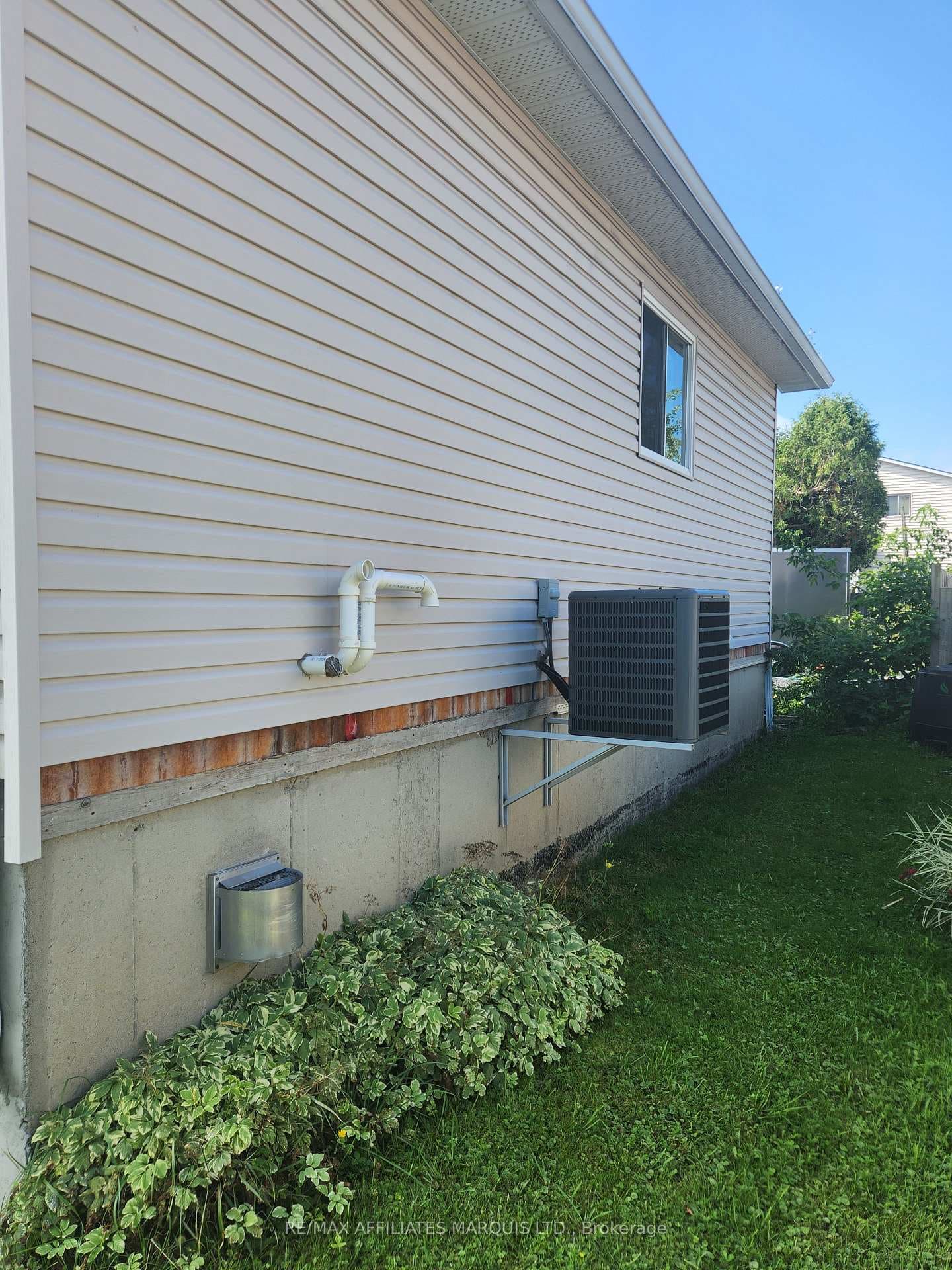 1418 Cumberland Street photo 3
