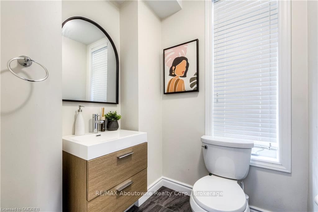 321 DALESFORD Road photo 8