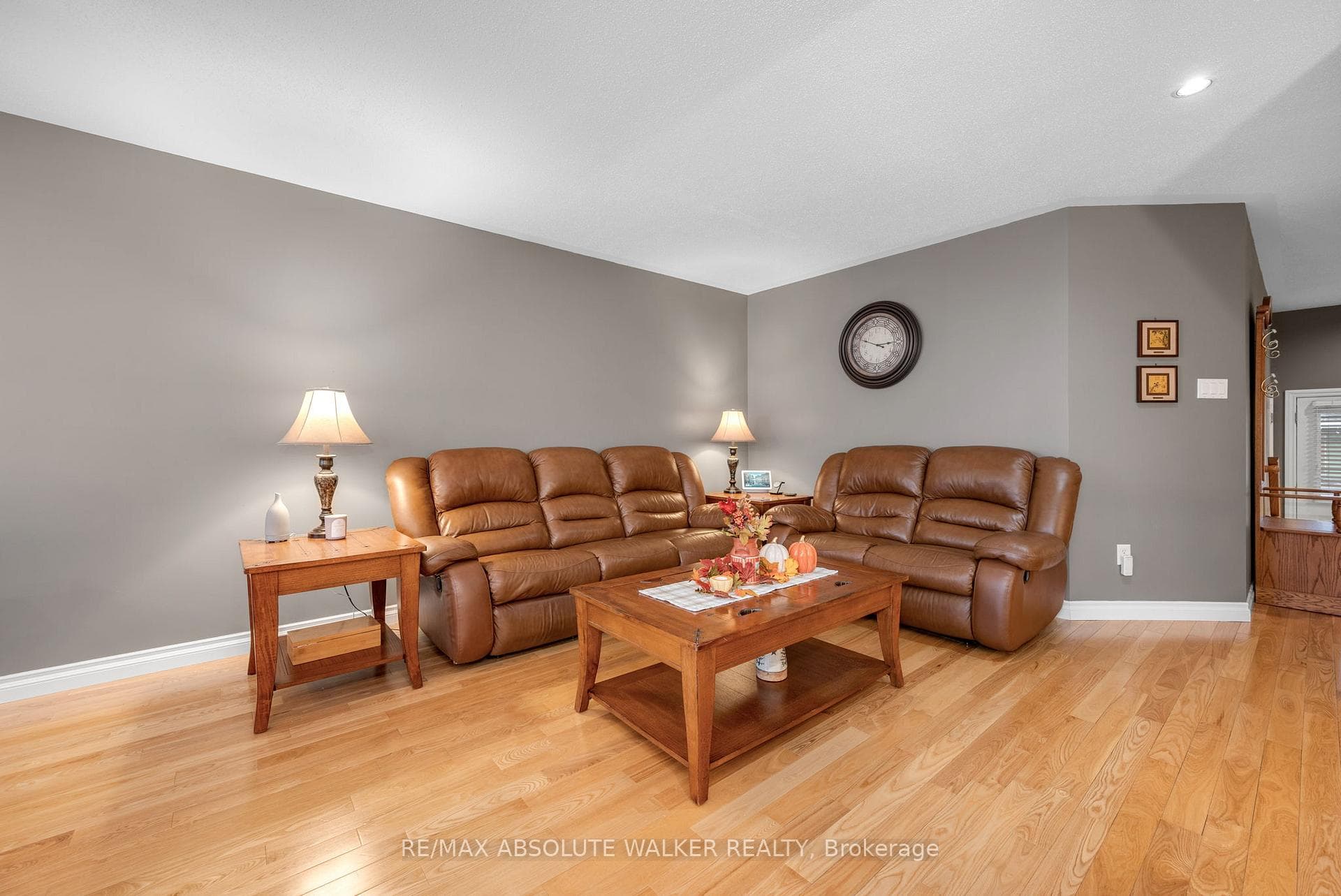 713 Carmella Crescent photo 11