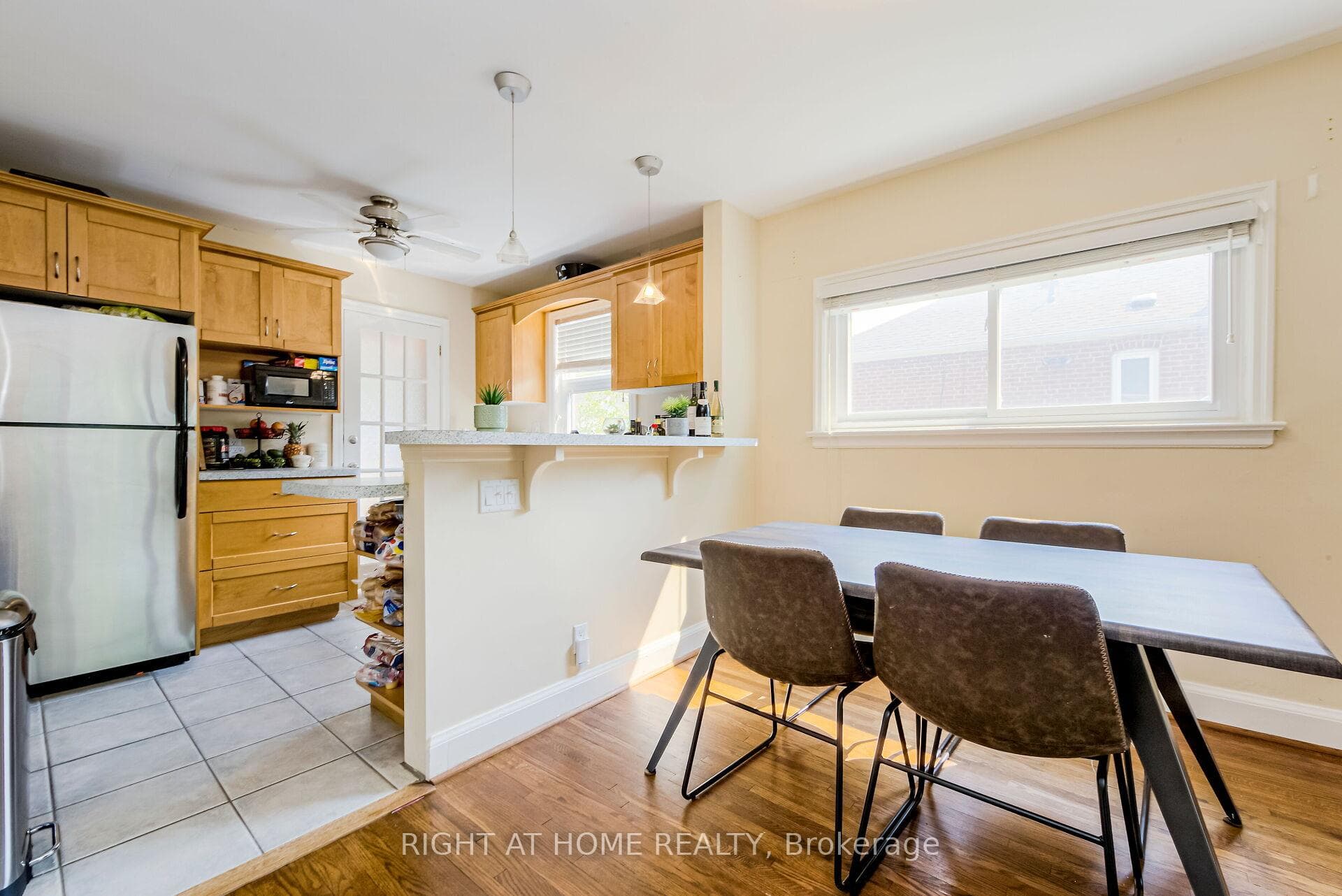 32 Florens Avenue photo 10