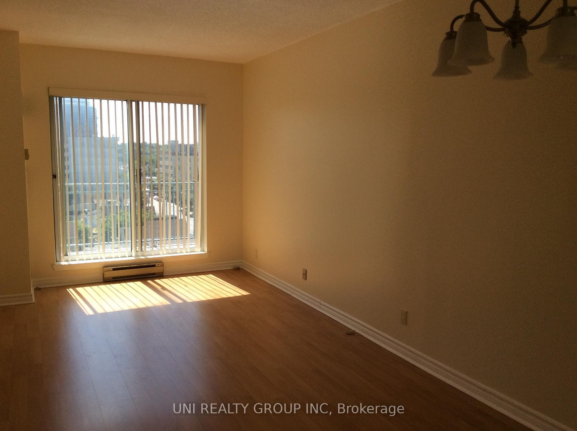 45 HOLLAND Avenue Unit 910 photo 11