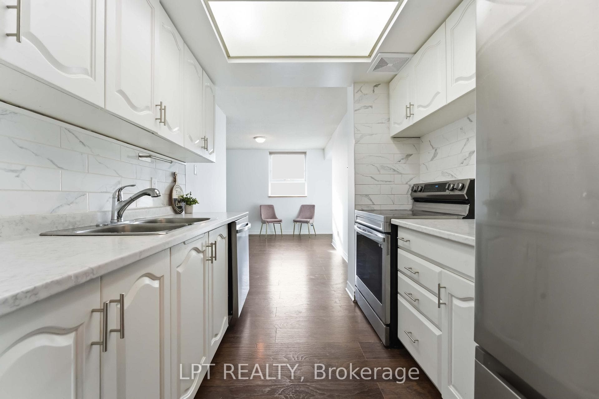 555 Brittany Drive Unit 314 photo 16