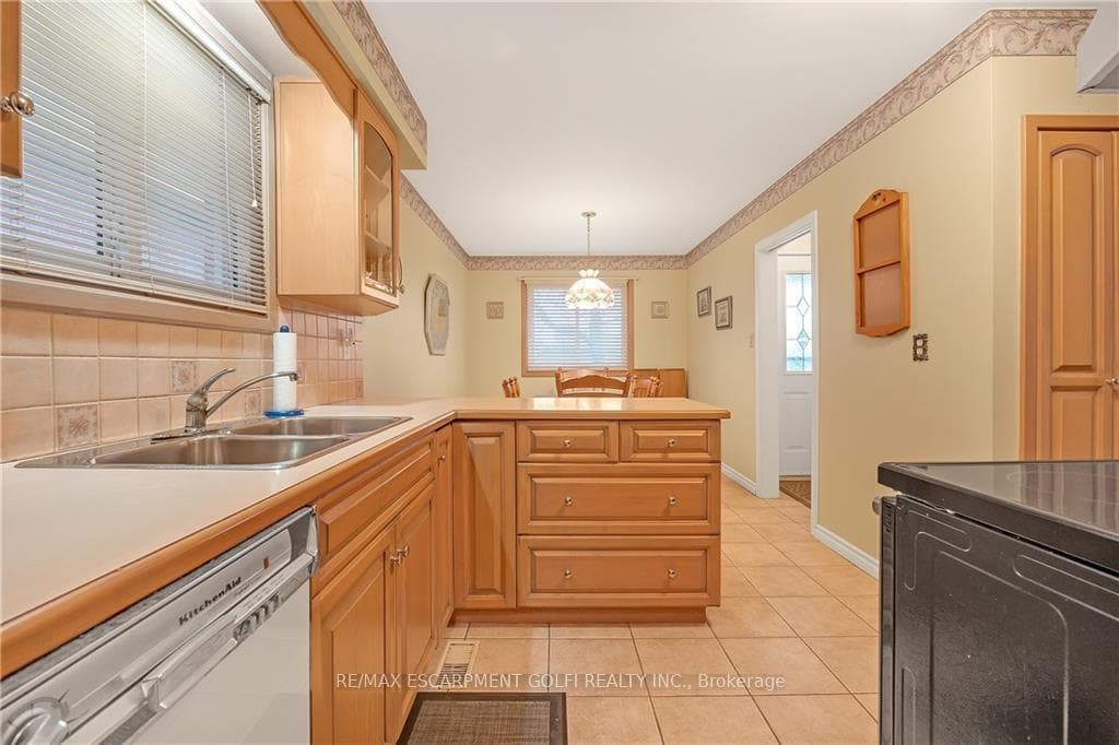 28 Buckingham Drive photo 14