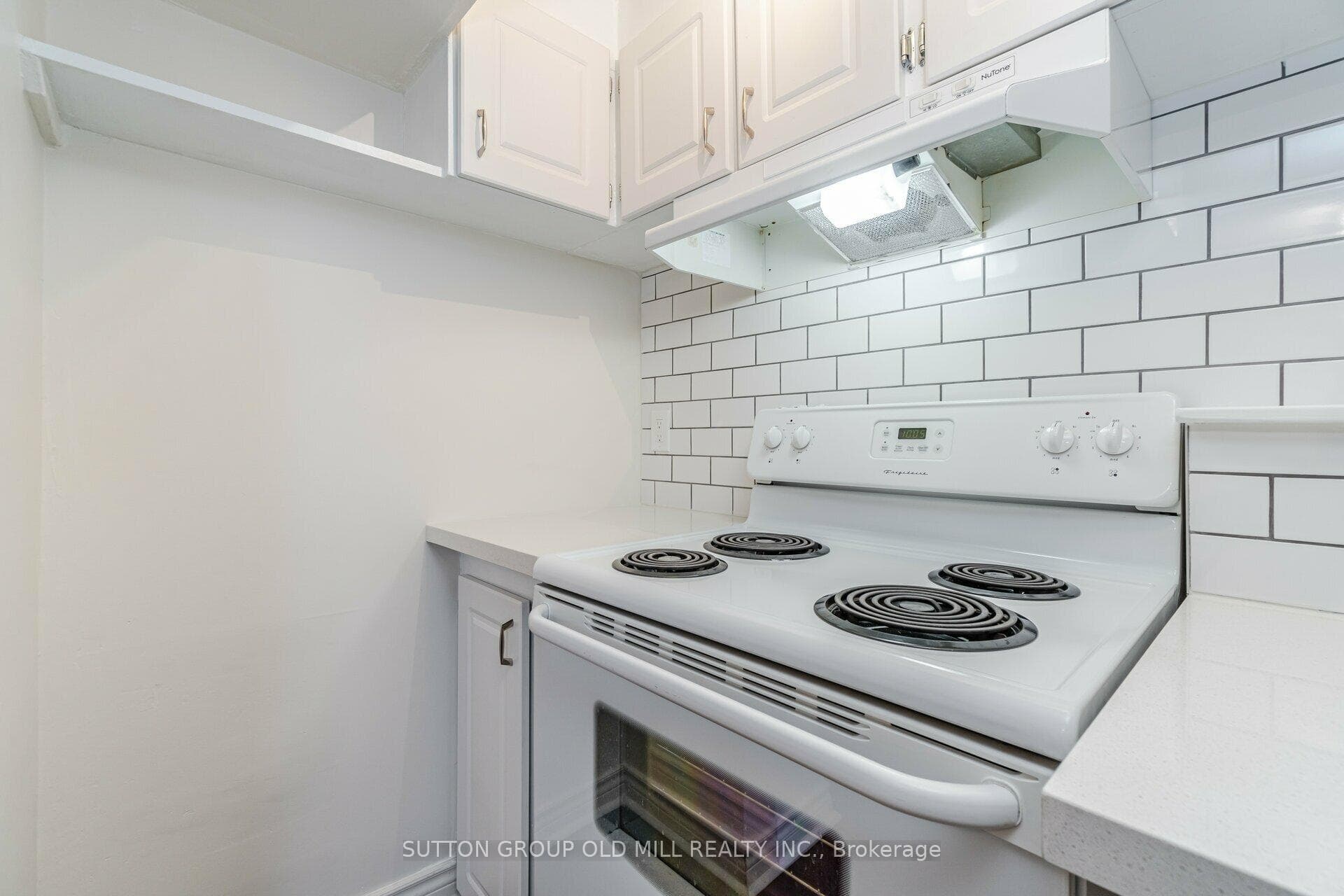 5 Applefield Drive Unit Lower photo 17