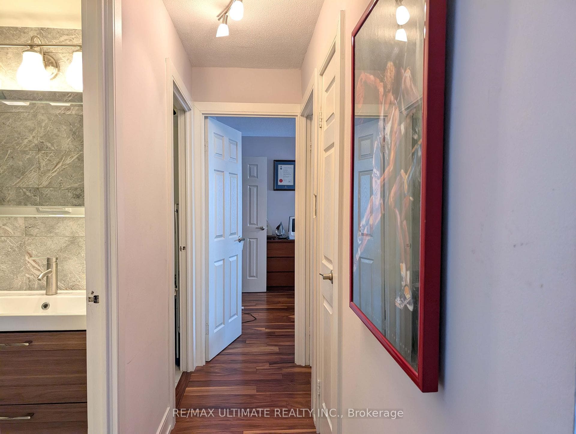 155 Marlee Avenue Unit 808 photo 12