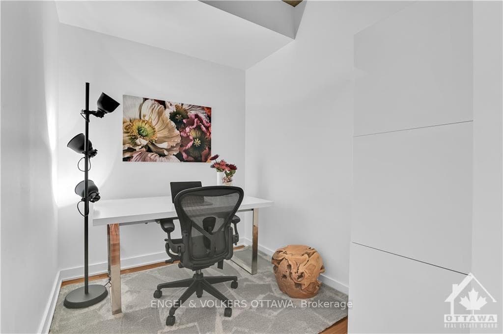 349 MCLEOD Street Unit 821 photo 5