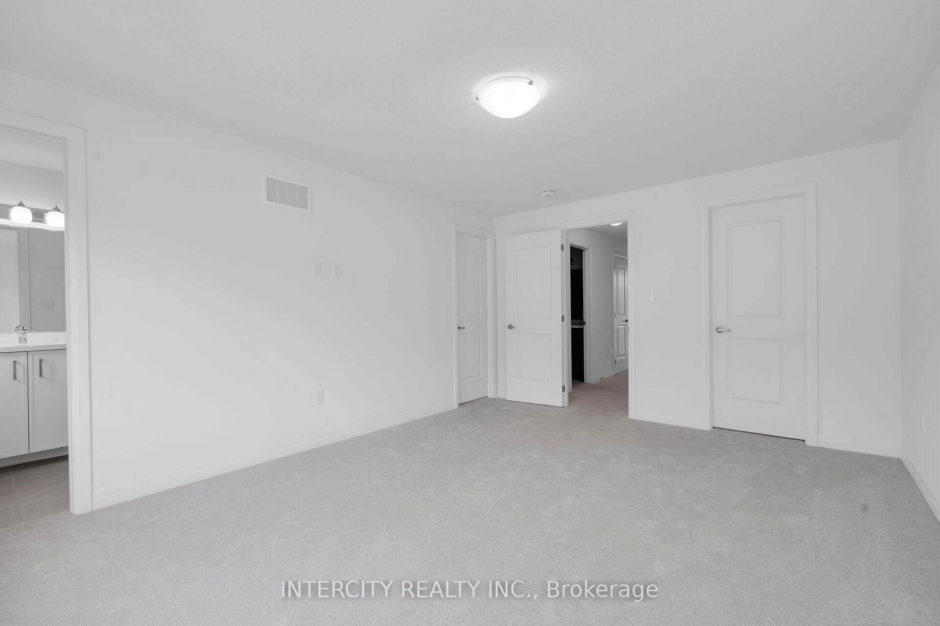 87 Brown Street photo 16