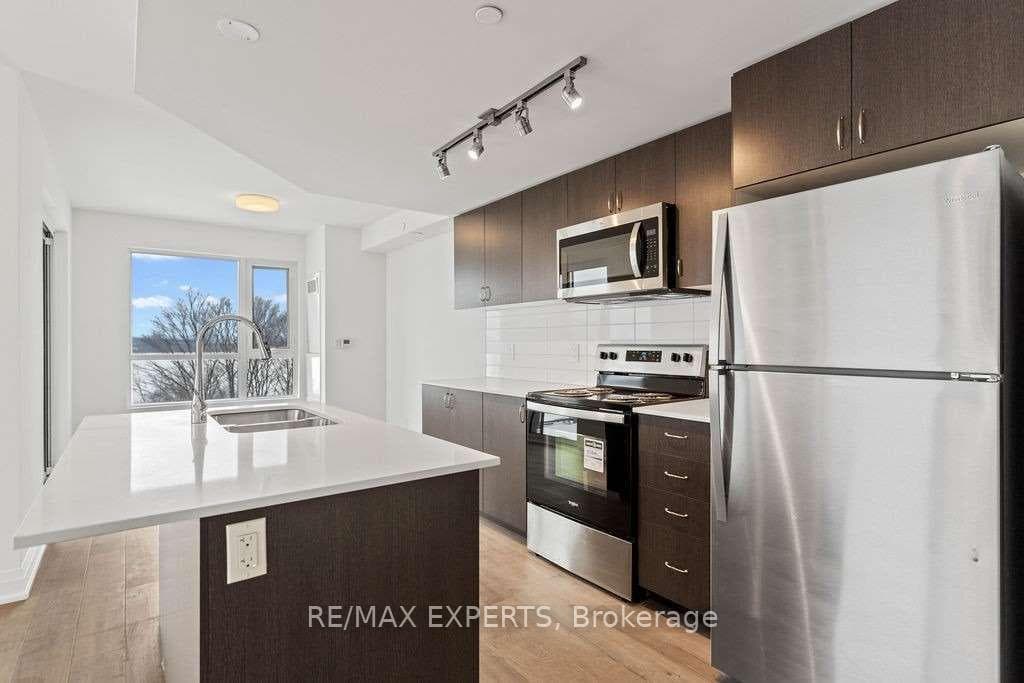 58 Lakeside Terrace Unit 618 photo 2