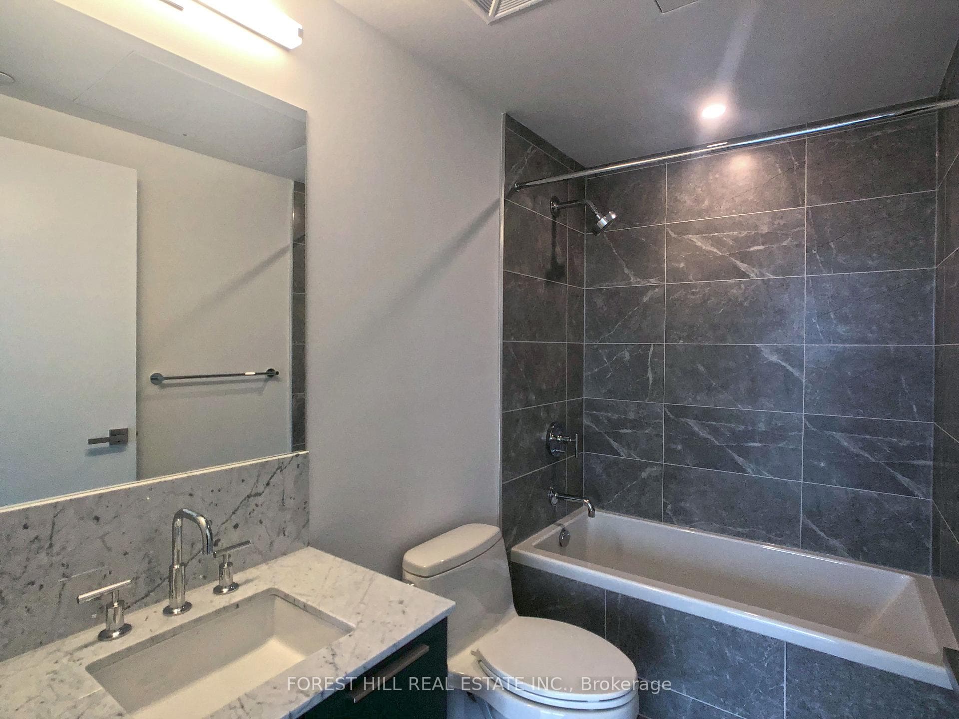 3 Gloucester Street Unit 1502 photo 10