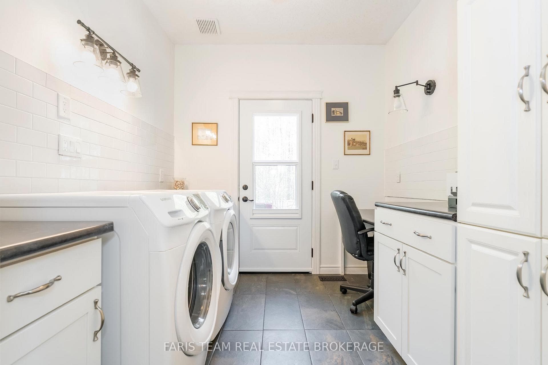7 Bailey Crescent photo 25