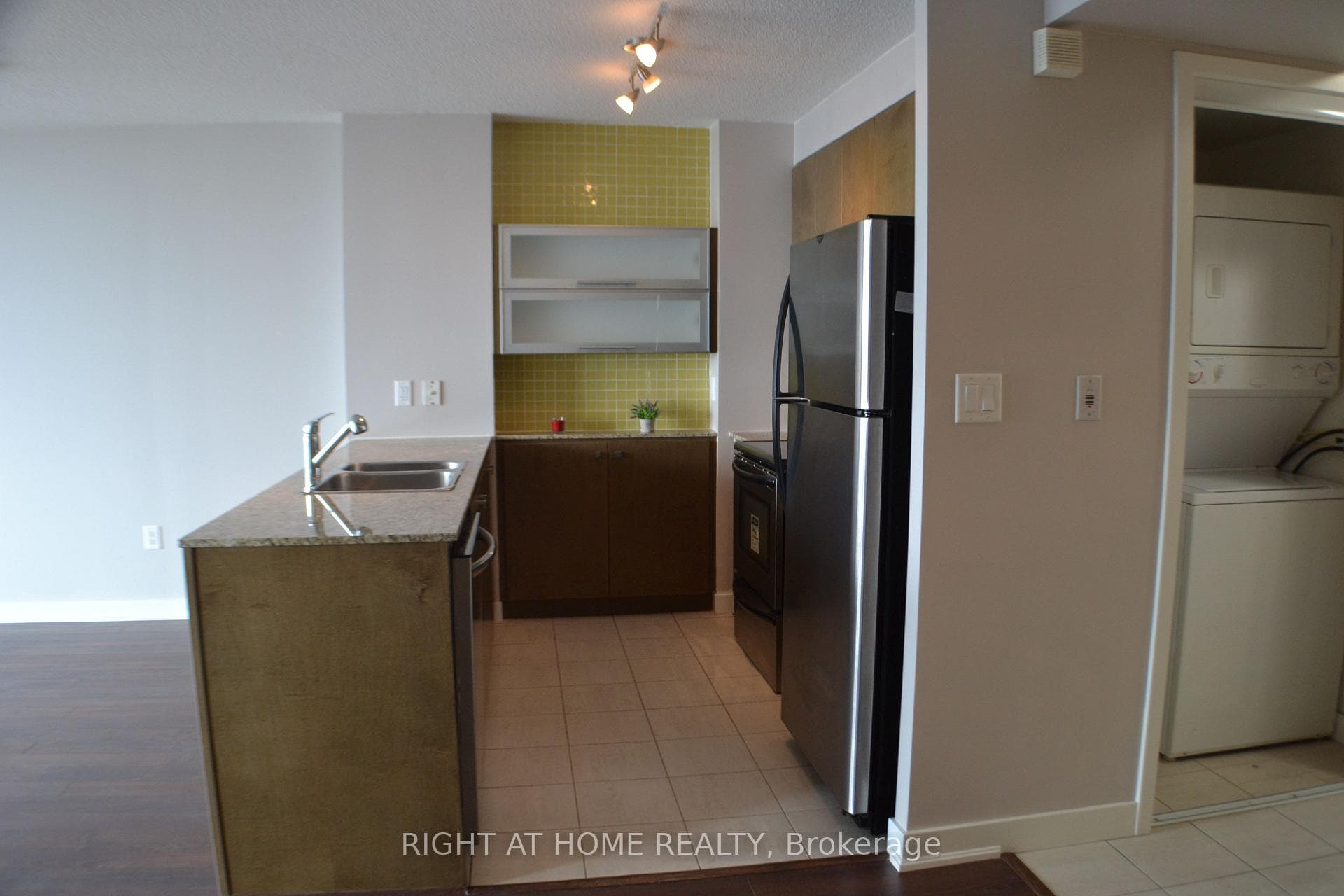 11 Brunel Court Unit 3901 photo 11