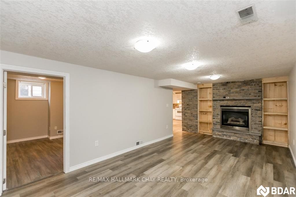 522 William Street Unit B photo 6