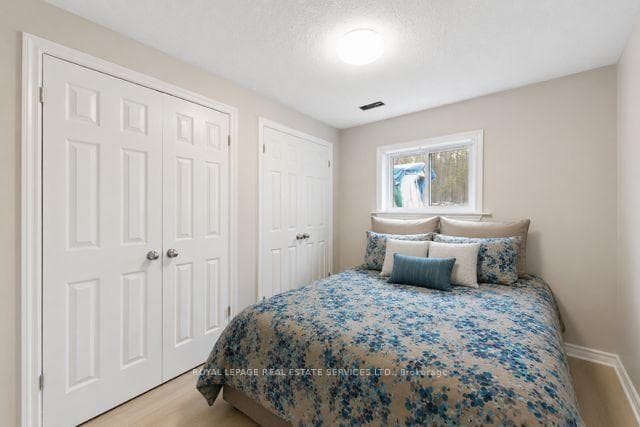 93 Ronald Avenue photo 18