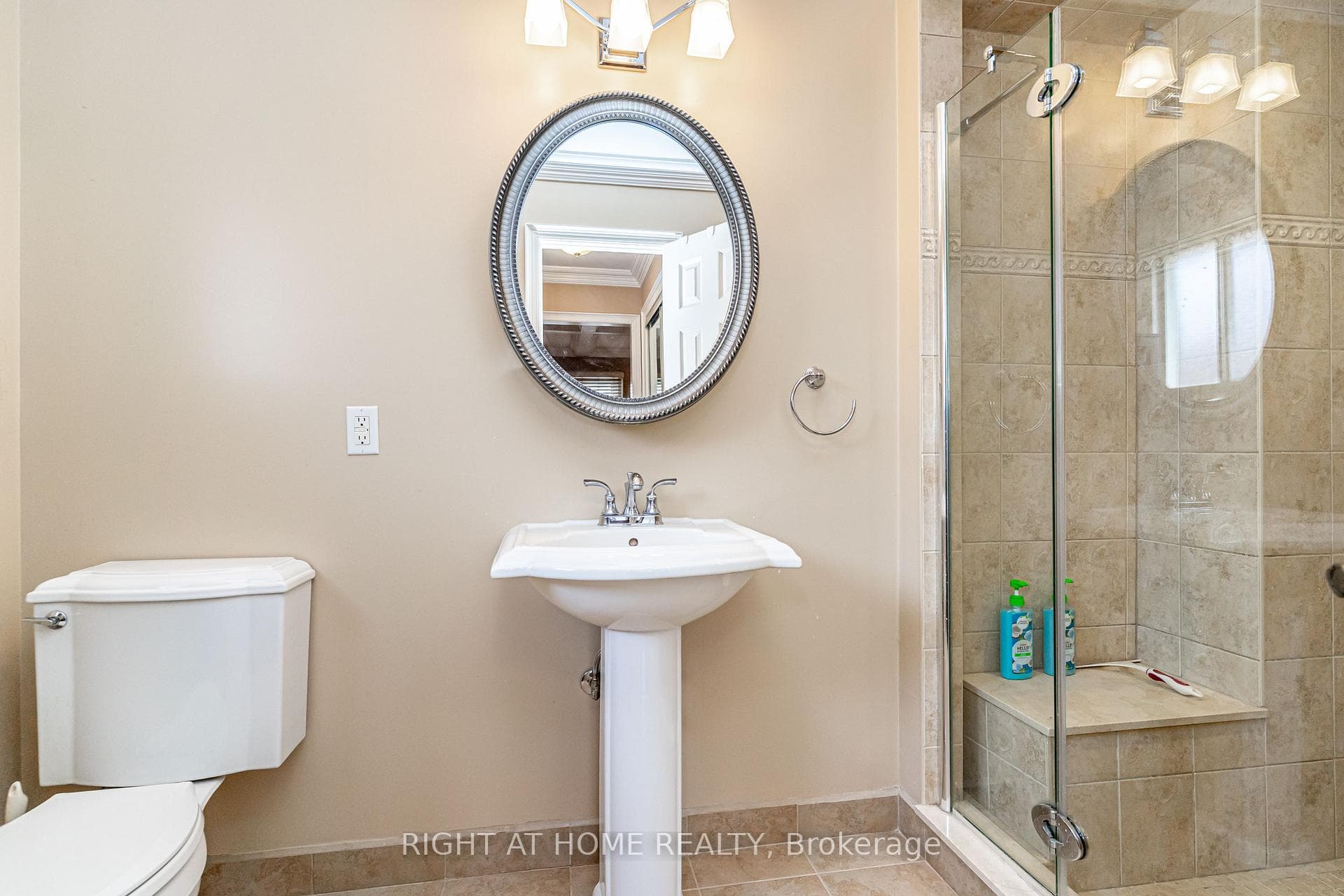 2136 Wincanton Crescent photo 24