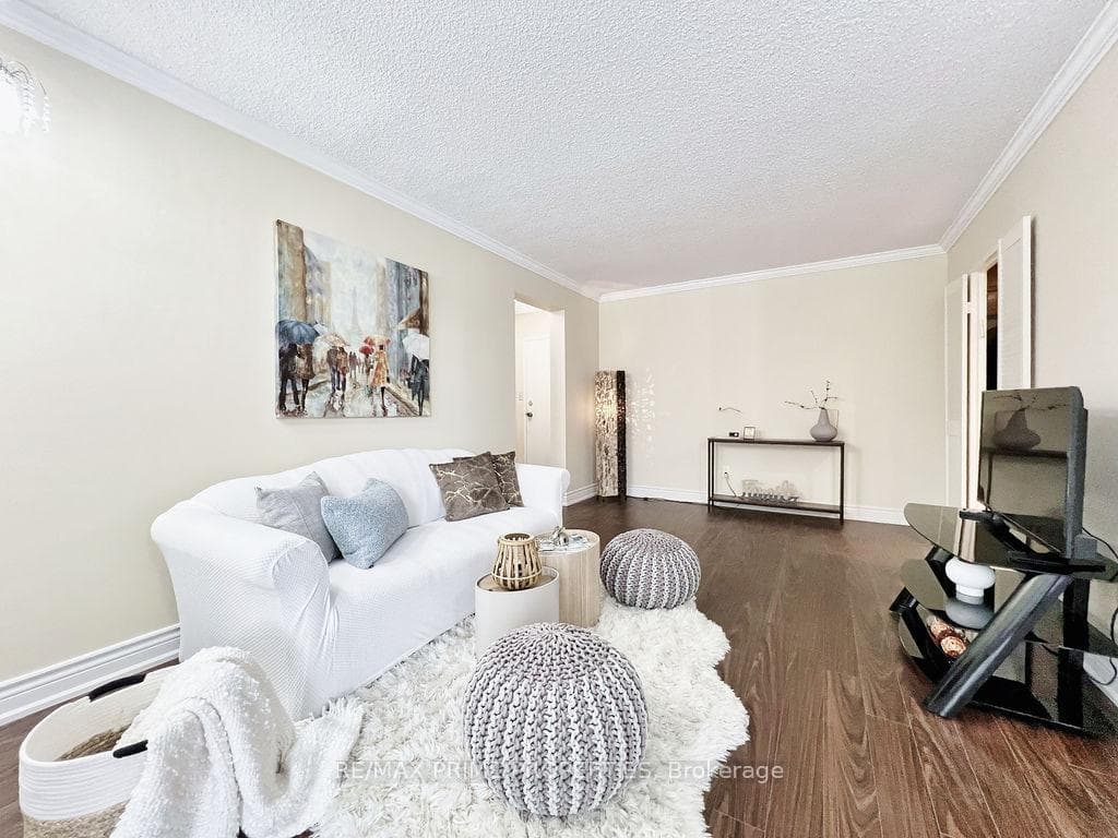 1111 Steeles Avenue Unit 205 photo 4