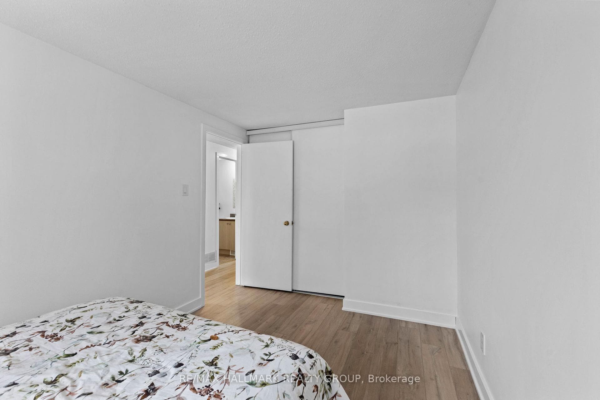 463 Canotia Place photo 21