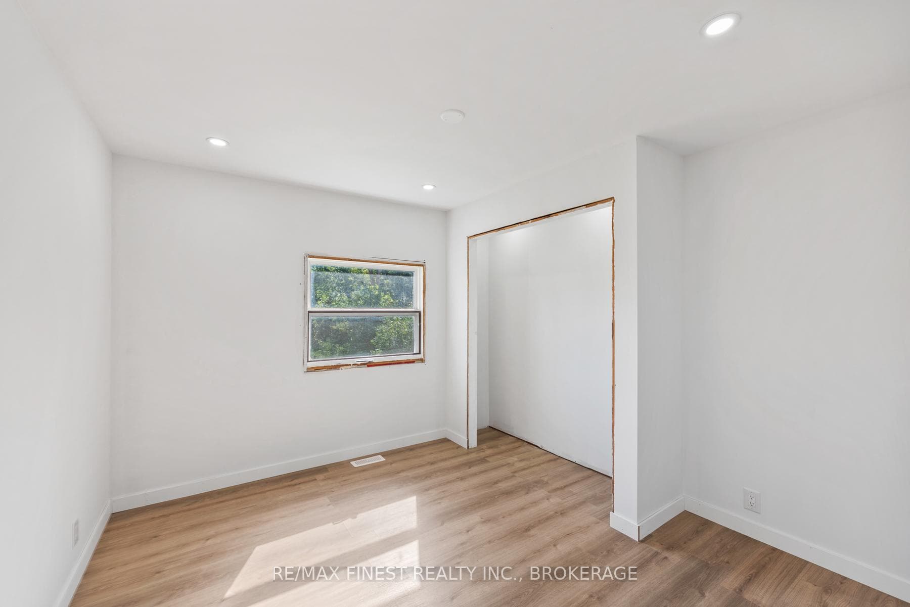 1523 Lake Road photo 11