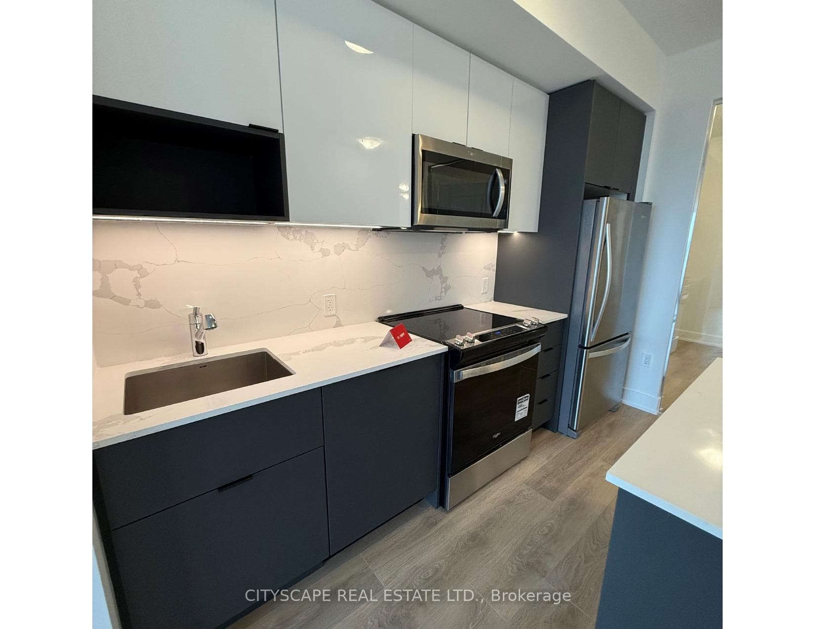 202 Burnhamthorpe Road Unit 1410 photo 14