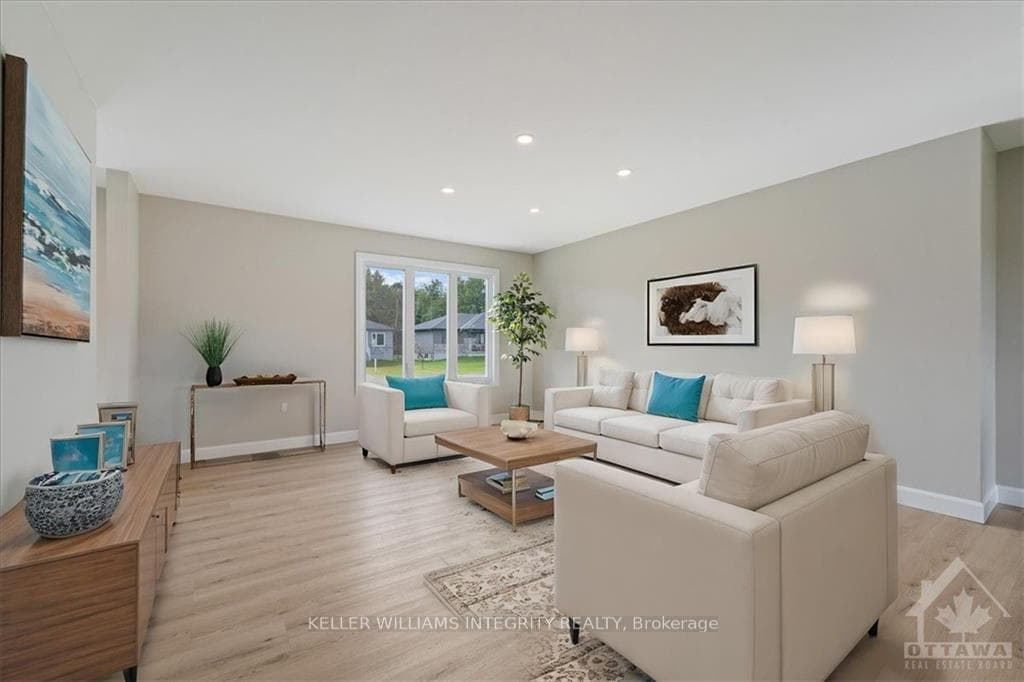 241 ROXANNE Street photo 6