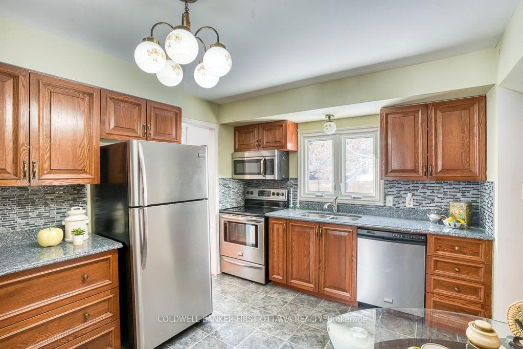 4 Ridgeview Place photo 9