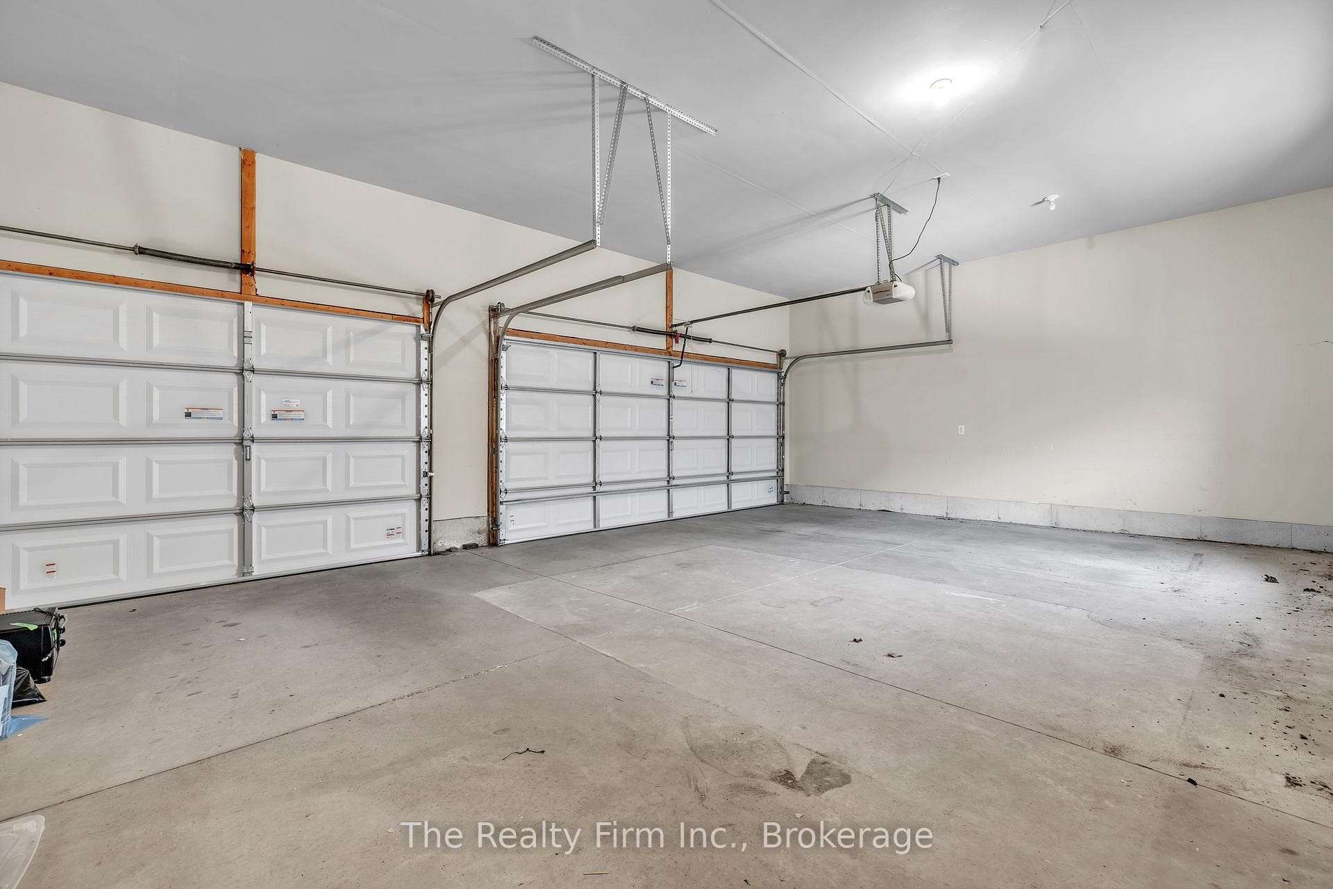 interior garage