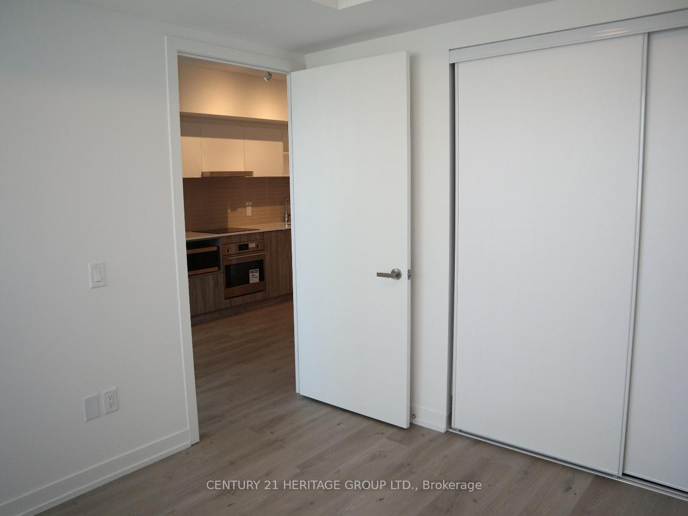 138 Downes Street Unit 2705 photo 7