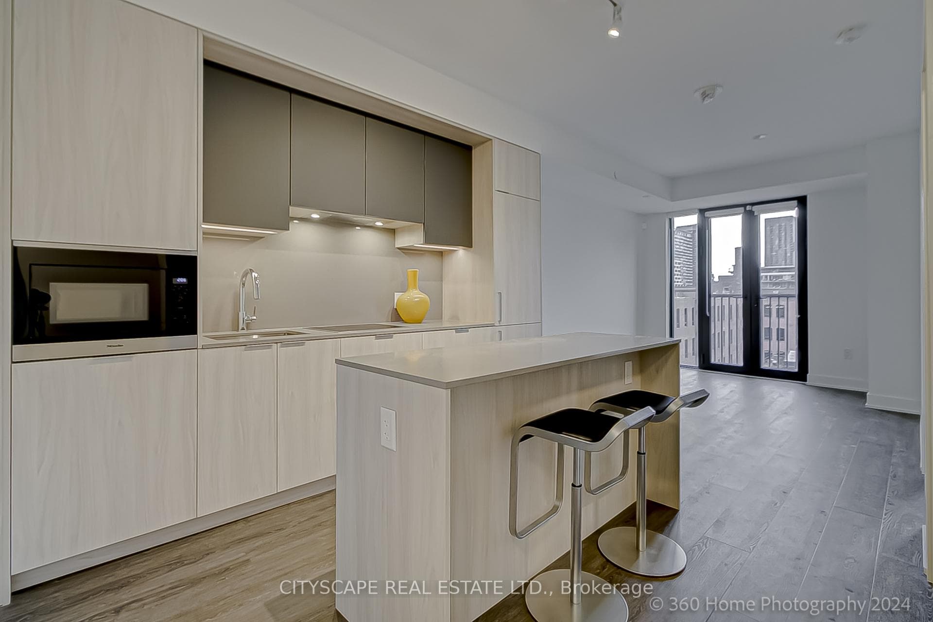 123 Portland Street Unit 610 photo 5