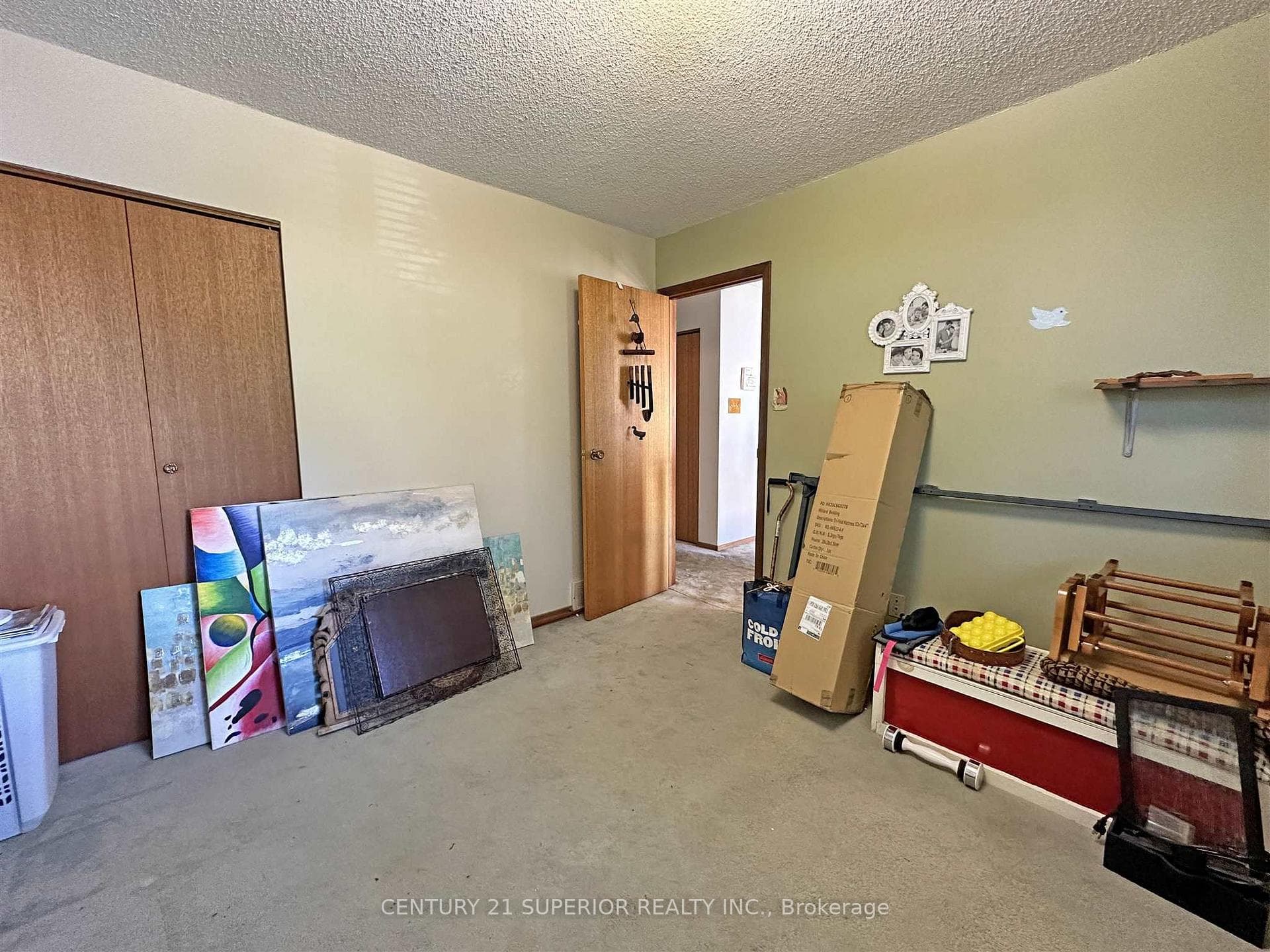301 Sherwood Drive photo 11