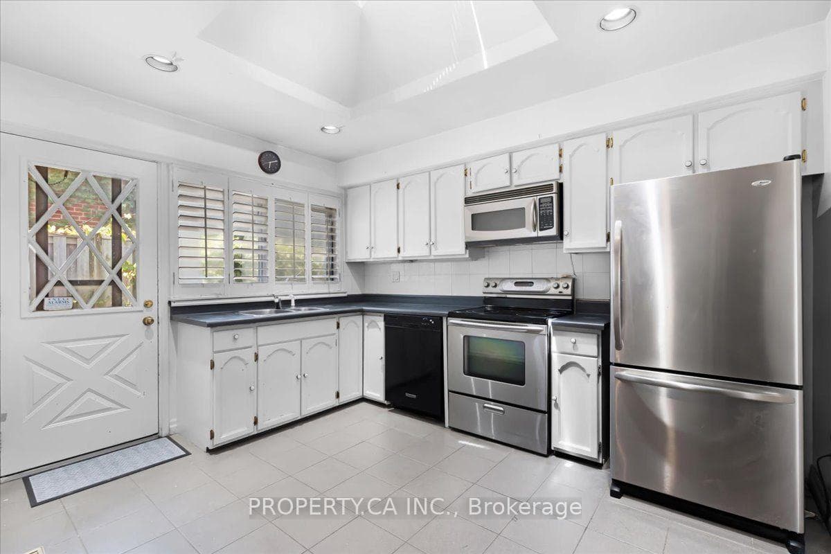 48 Kennard Avenue photo 14