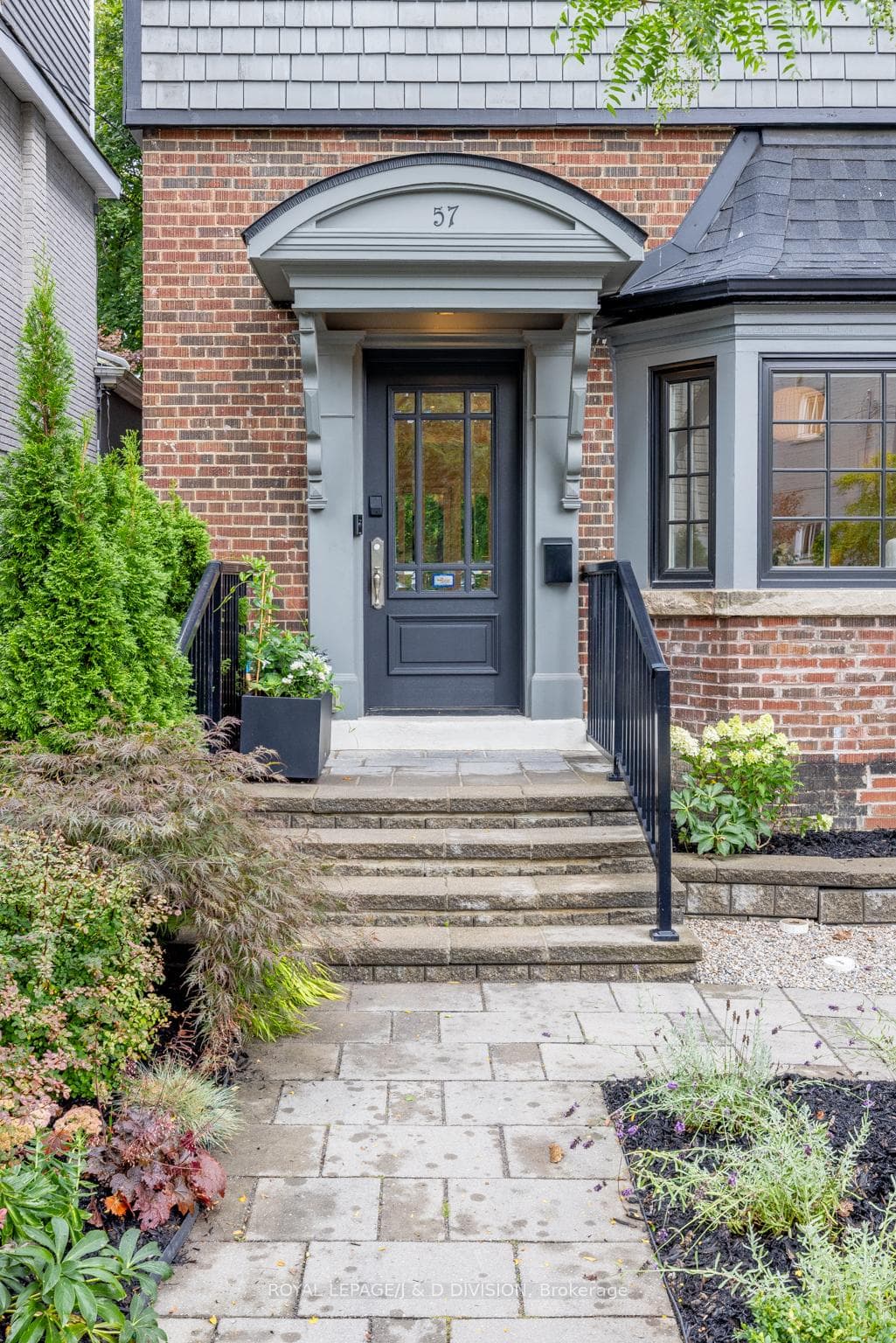 57 Astley Avenue photo 2