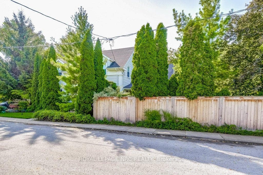 Exceptionally Private Fully Fenced Property