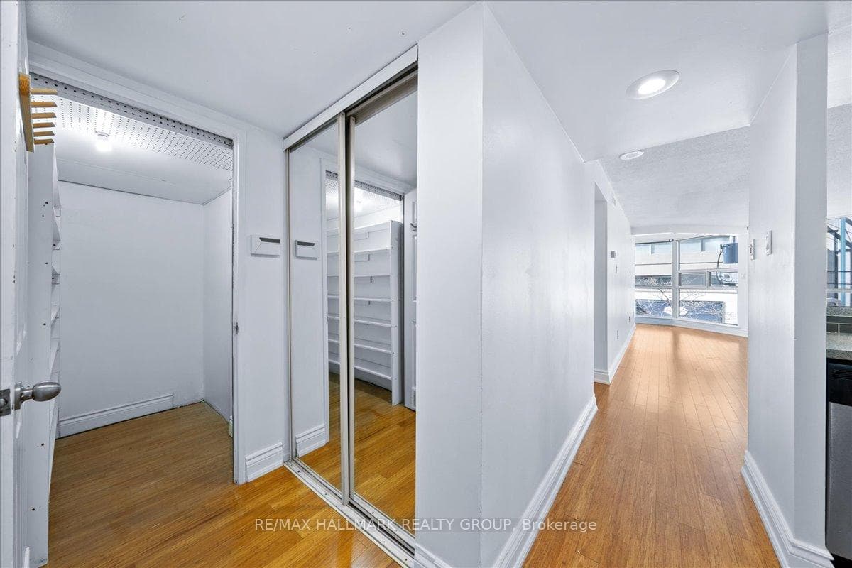 705 King Street Unit 705 photo 16