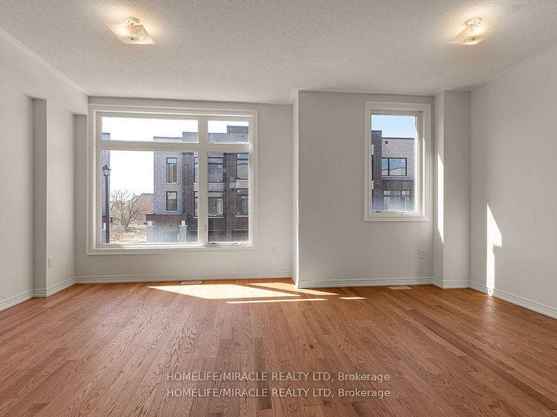 18 Queenpost Drive photo 16