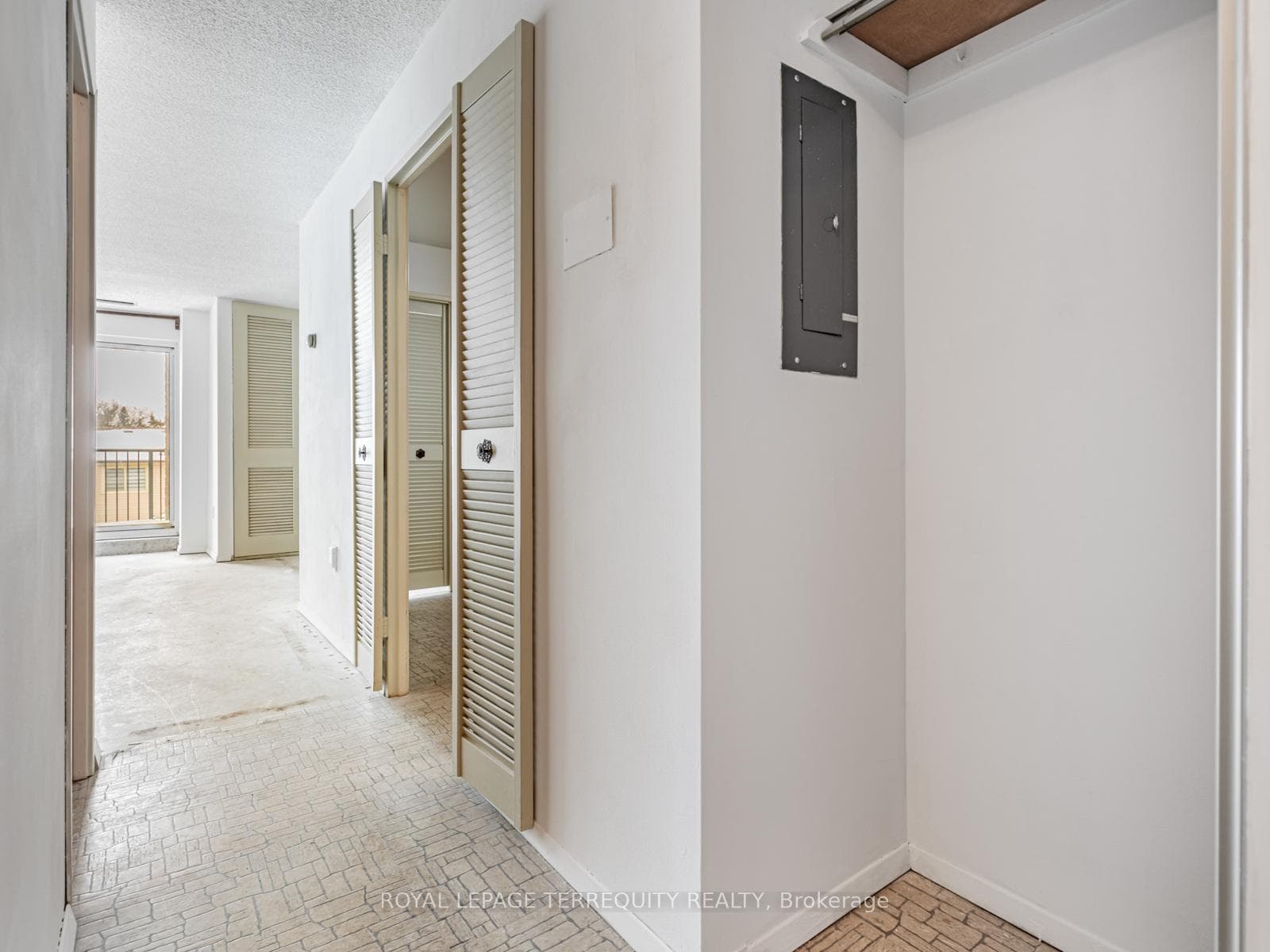 4005 Don Mills Road Unit 233 photo 11