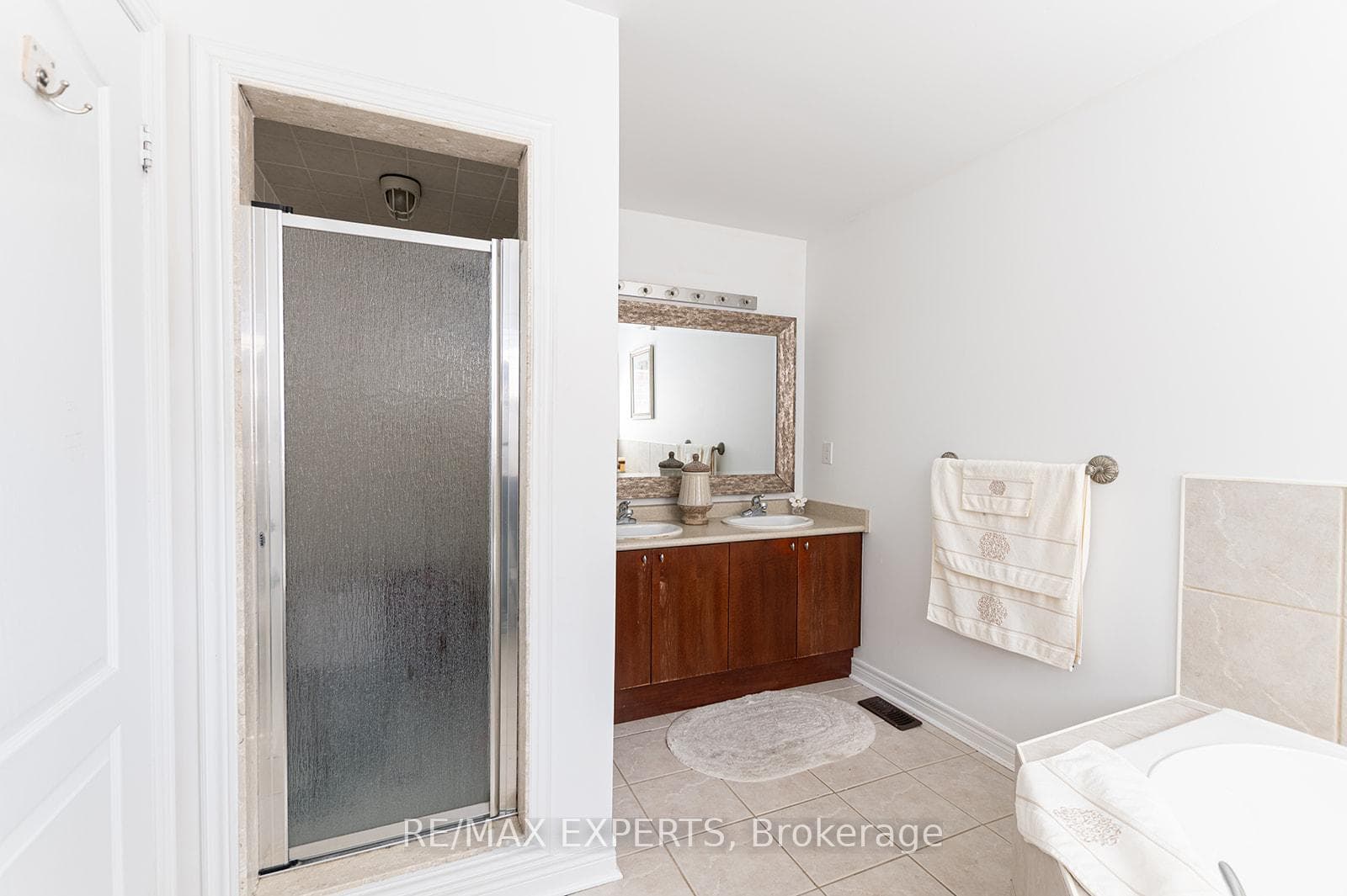 34 Laurentide Crescent photo 38