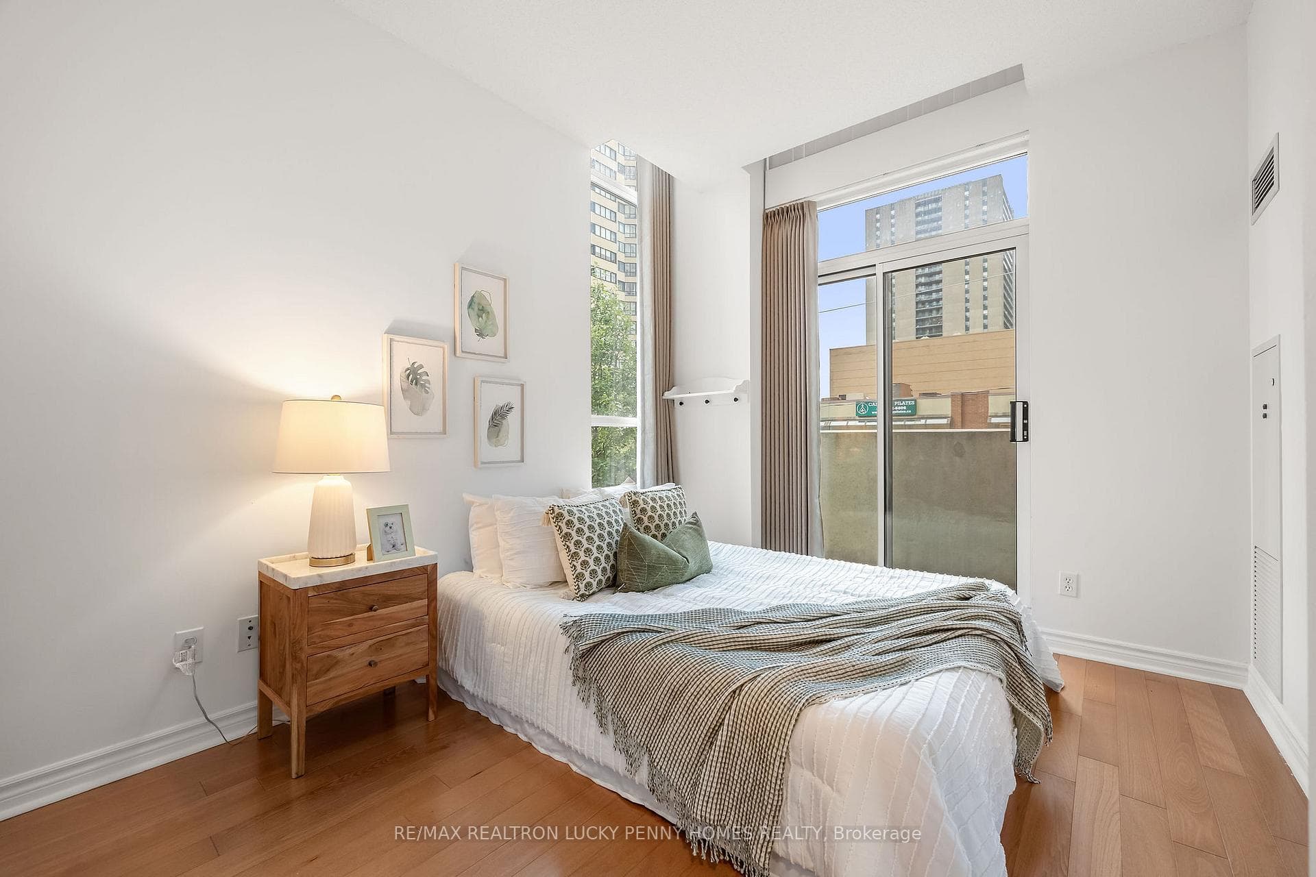 18 Spring Garden Avenue Unit 106 photo 18