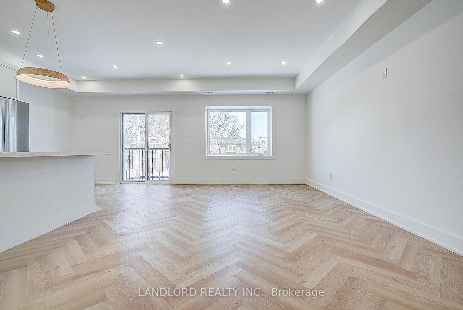 1146 Broadview Avenue Unit 2 photo 8
