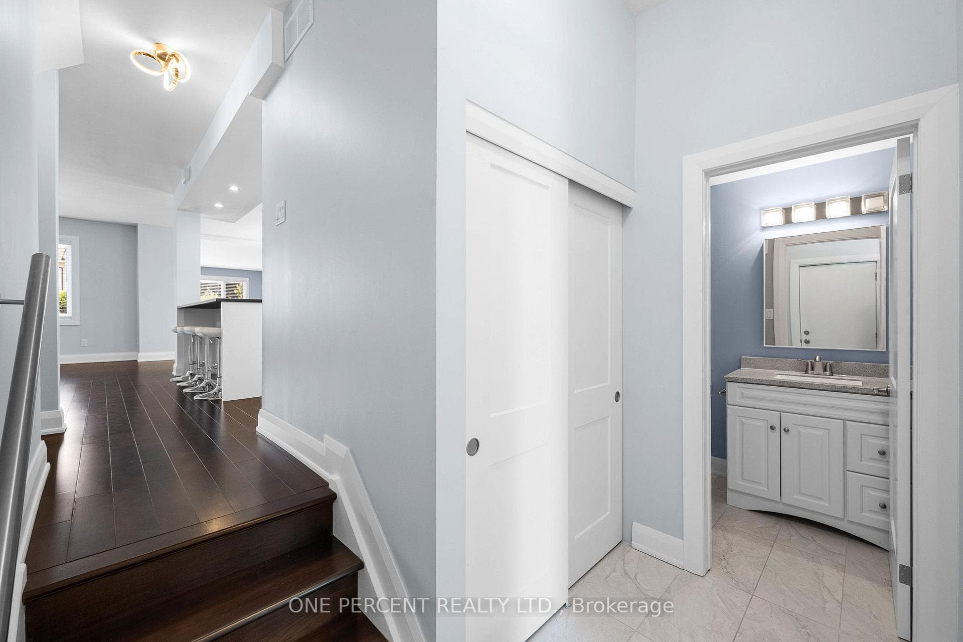 8 Rastila Crescent photo 5