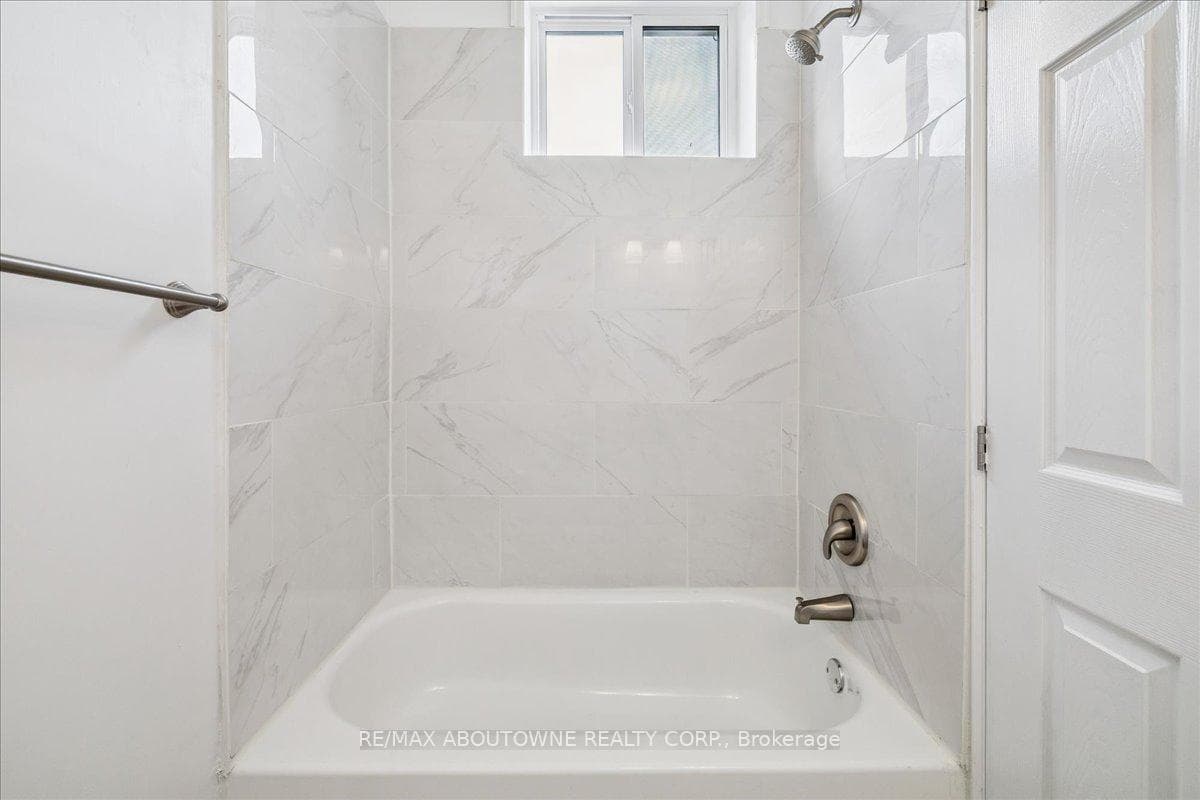 68 Peel Street Unit 6 photo 13