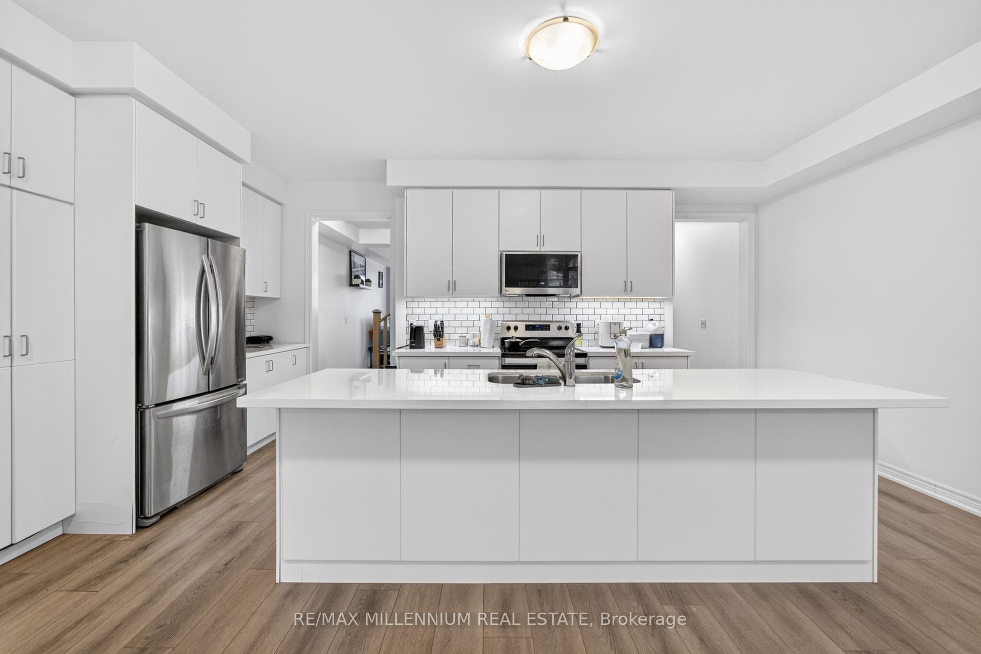505 Dundas Street photo 23