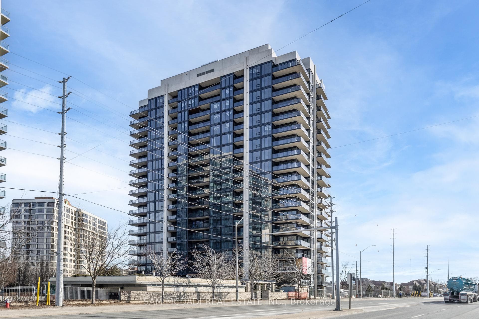 1035 Southdown Road Unit 307 photo 1