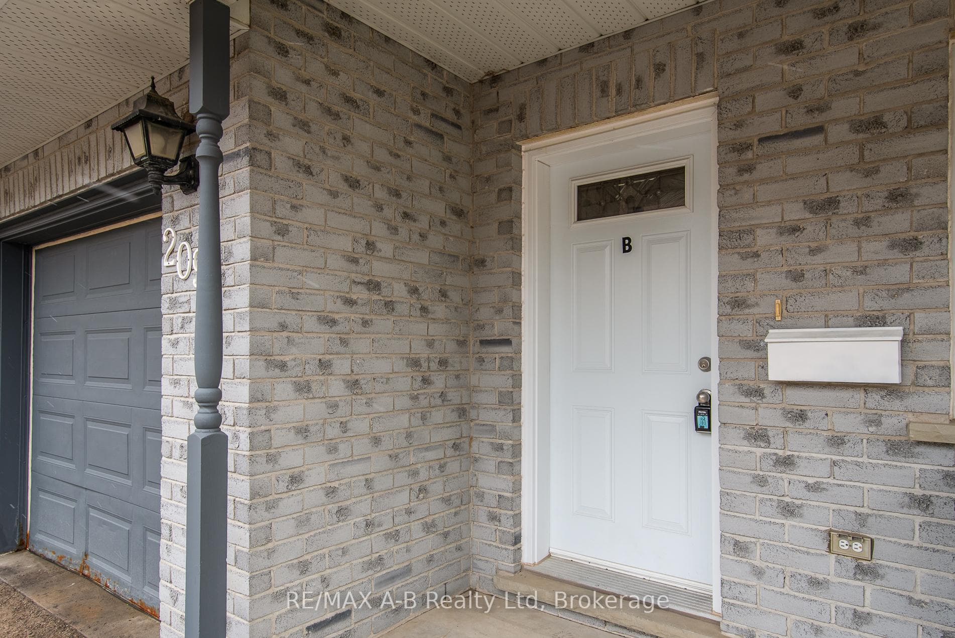 209 Jacob Street photo 2