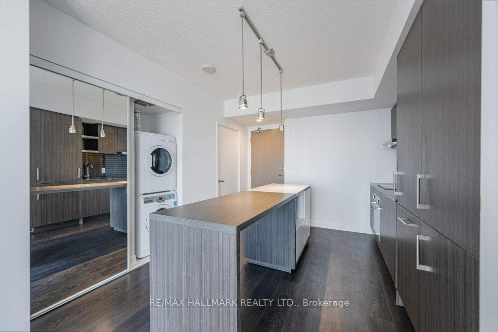 88 Harbour Street Unit 4209 photo 5