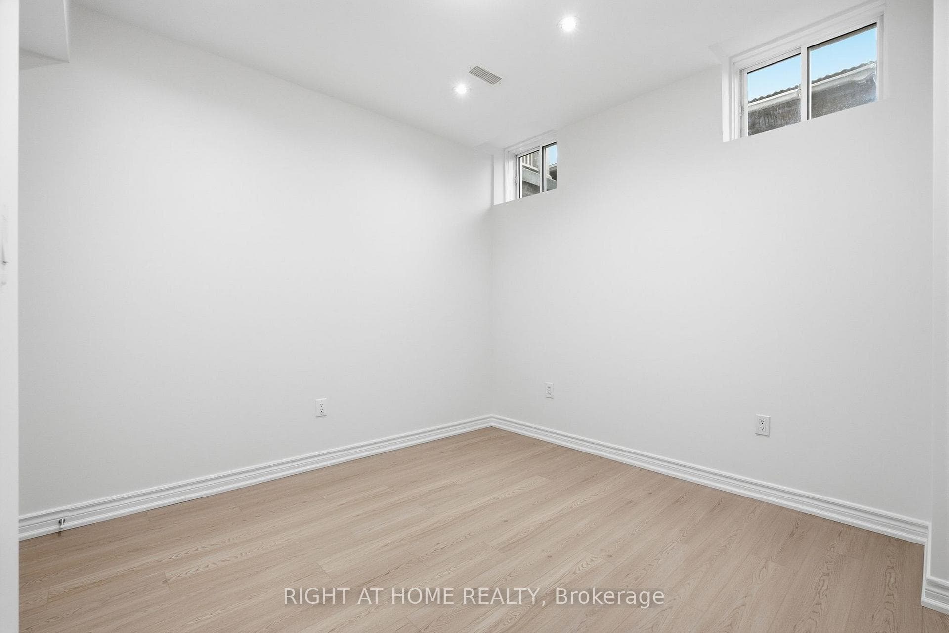 201 Donald Sim Avenue Unit Basement photo 18