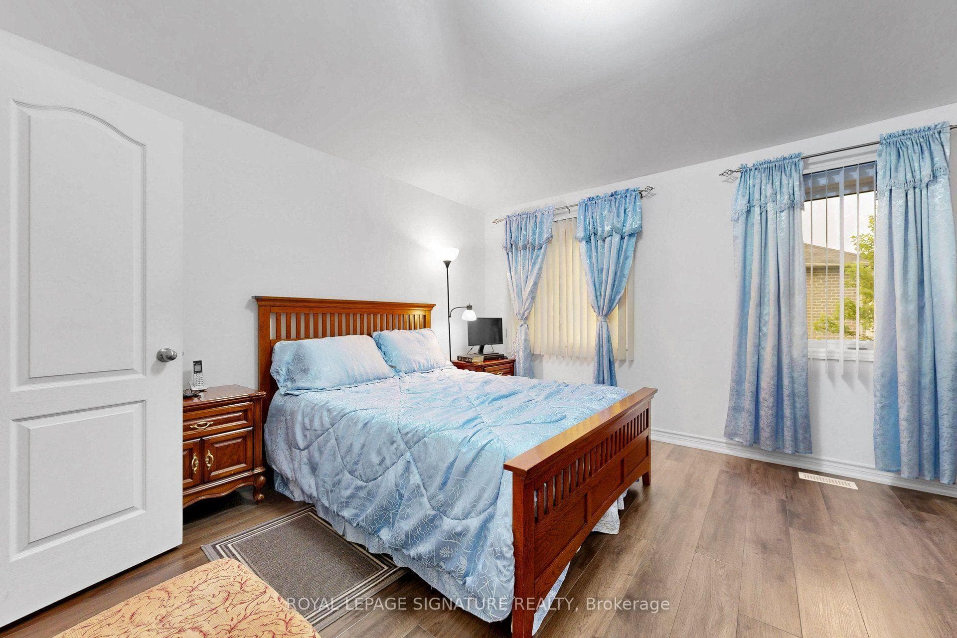 51 Piggott Mews photo 31
