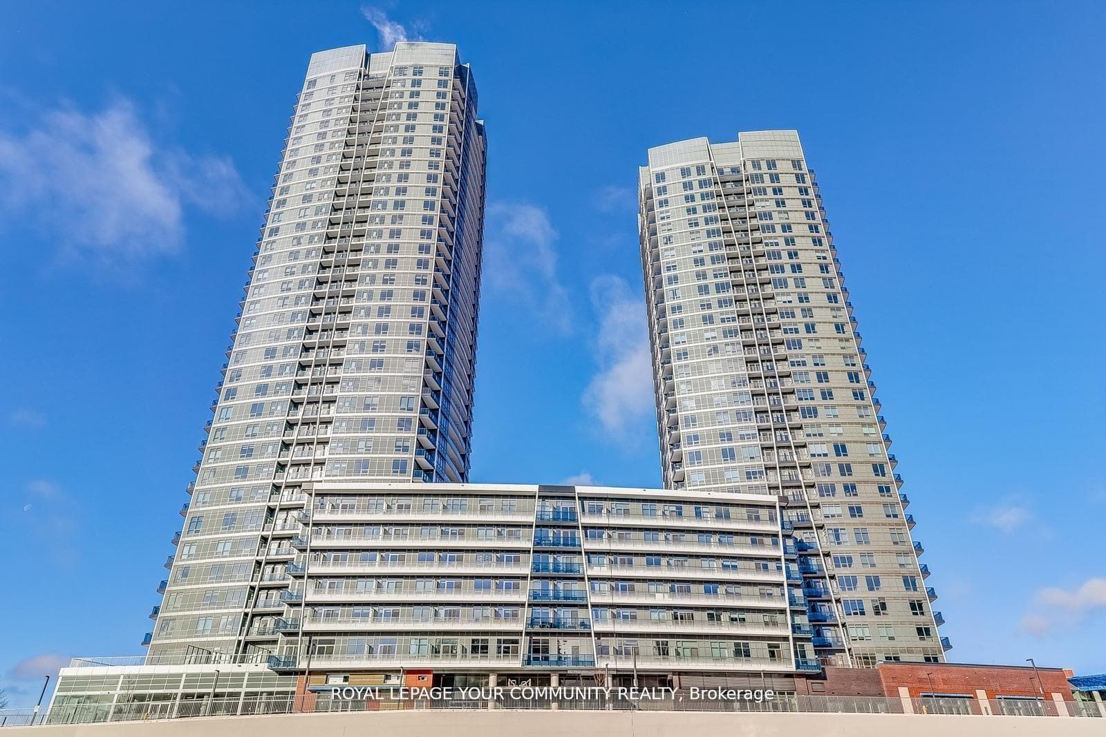 30 Upper Mall Way Unit A1509 photo 1