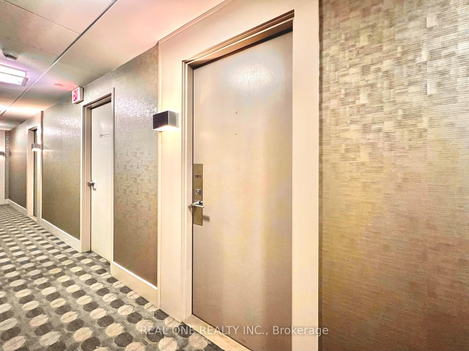 7165 Yonge Street Unit 1911 photo 16