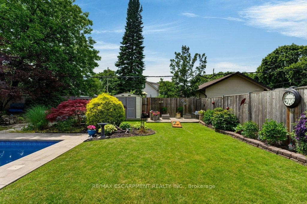 15 Roxanne Drive photo 30